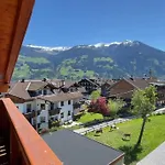 Mountain Penthouse 8 & 9 * Fuegen